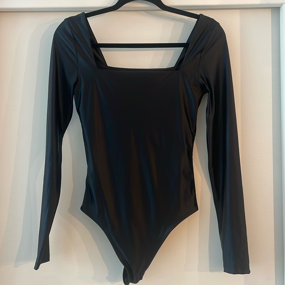 Aritzia Babaton Square-Neck Satin Bodysuit